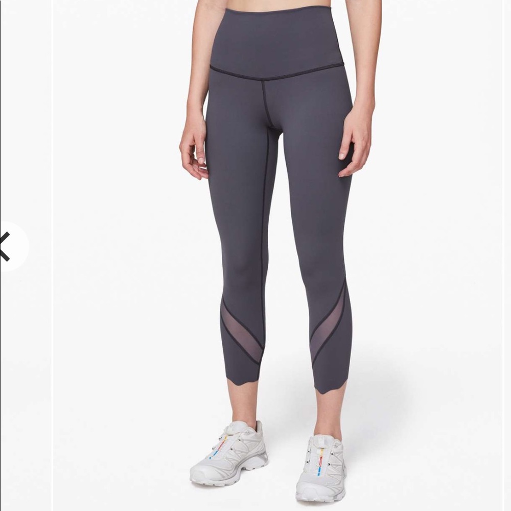 COPY - 🍋Lululemon Wunder Under Crop II Scallop 24"